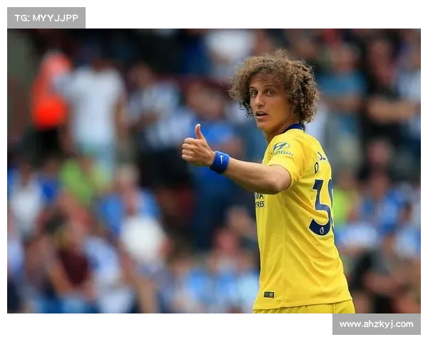 大卫路易斯比赛场上多位置表现与角色转变全面分析 大卫路易斯比赛场上多位置表现与角色转变全面分析