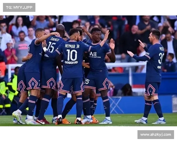 巴黎圣日耳曼与马赛激烈对决激情四溢的经典时刻引爆全场