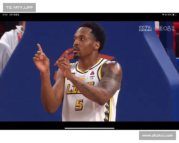 布朗与孙铭徽完美配合分析助力球队胜利的关键因素